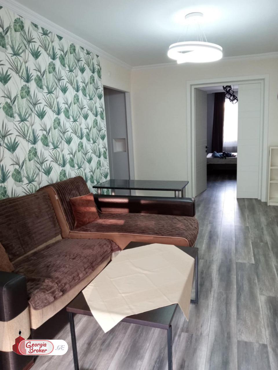 продается квартира с новым ремонтом 3-комнаты